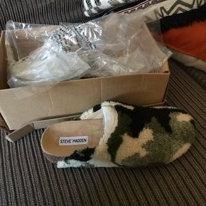 🔥🔥Brand new Steve Madden mules